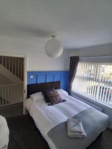 3 Bed Home sleeps 6 in Heart of Cardiff Free Parking