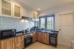 Bee Villa Wellness Resort Phuket