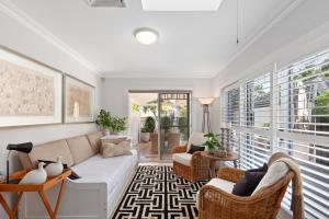 Family Retreat with Outdoor Courtyard