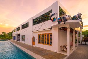 Madeline Paradise Resort