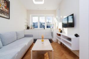 Charming train lines studio