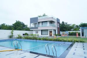 SK Retreat Villa 3BR with Pool & Event Space