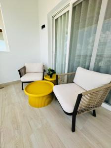 IBE 402 Penthouse with Pool Garden Breeze Dominicus