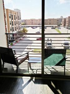 Central Frisco Vibes 1 BR Apart With POOL & GYM