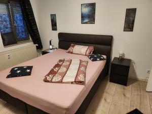 MD- City, EG, Top in Preis- Leistung, Lage, Deluxe App mit 2 Schlafzimmer, Merkmale Qeensize Bett, Romantk DZ