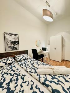 5BR Apartment for 10P 10-Min to Kaufpark Alterlaa