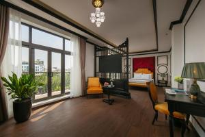 Royal Hotel & Spa Vinh Yen 2