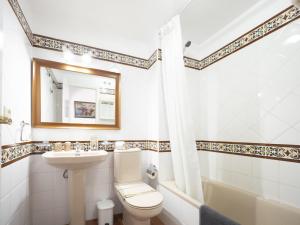 Alcaudon - Playa Isla Canela IAHL59P273