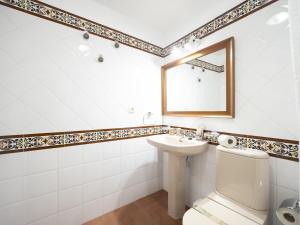 Alcaudon - Playa Isla Canela IAHL59P273