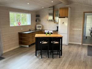 Charming cottage with partial lake view near Hultsfred