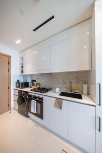 Epic Pool I JVC Studio I Fully Furnished