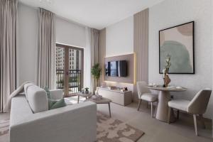 Luxury Yas Studio near Yas Golf & F1