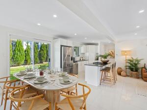 The Chill House - Heated Pool - Entertainment Area