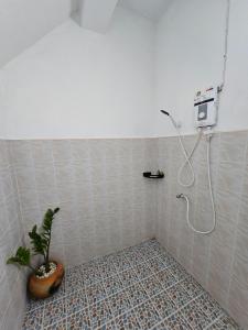 Monkey Guesthouse - Savannakhet