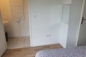 Charming apt with parking near Paris