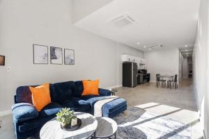 CozySuites Modern 3BR OTR District #17