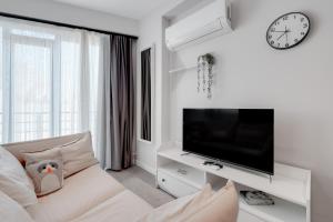 Newly Constructed in Kadikoy Quake-Resistant-AC