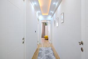 Modern Şişli Flat – High-Speed Wi-Fi Elevator