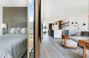 Elite Penthouse prime location