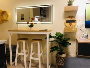 Dos Staycation Urban Deca Cubao