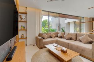 Villa Sunshine Sparkling Style & Spacious Comfort in Sanur