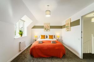 Huge Long Stay Discounts - Free Parking & WiFi