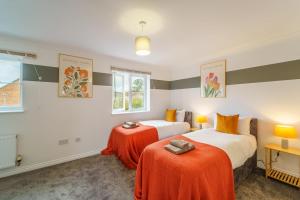 Huge Long Stay Discounts - Free Parking & WiFi