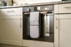 Huge Long Stay Discounts - Free Parking & WiFi