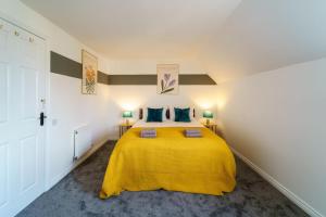 Huge Long Stay Discounts - Free Parking & WiFi