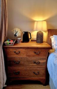 Allestree Bedroom with own shower and entrance