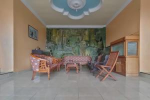 RedDoorz near Taman Wisata New Balekambang Tawangmangu