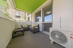 1-bedroom apartment with balcony, Rustaveliho - Rača