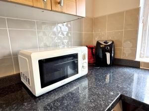 The Dock, South Shields 2 bedrooms sleeps 5 long stay and contractor rates welcome