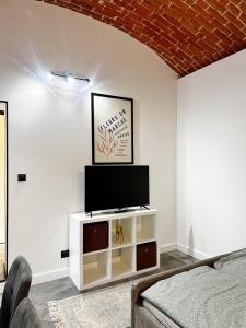 DMR APARTMENTS Central GOLD