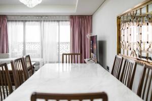 SettlerHomes - Seaside Lux Escape With Calm Sea View