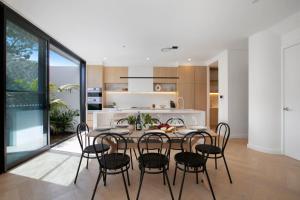 Stylish Coastal Retreat Near Cronulla Beach