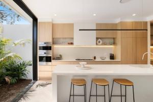 Stylish Coastal Retreat Near Cronulla Beach