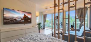 LX171 Studio design avec balcon & piscine - Marina