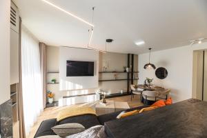 Nokturna Cassiopeia Coresi Kasper Apartment with underground Parking