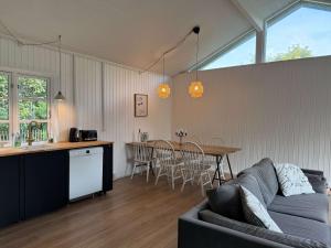 Vacation home 1 minute away from the Beach