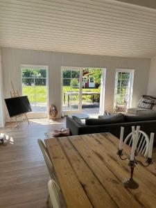 Vacation home 1 minute away from the Beach