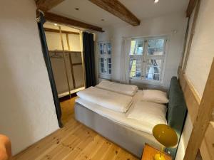 Stylish City Center aptartment