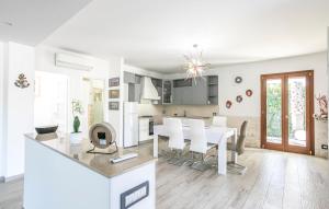 3 Bedroom Awesome Home In Modica