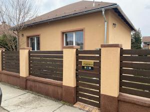 Budapest Airport Accomodation in V3