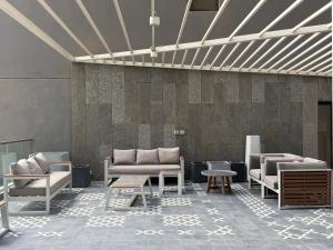 AEON Towers Lucky Cloud #701