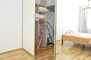 2 bedroom old town apartment with parking