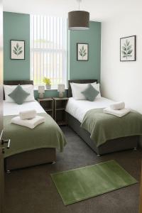 2 Bed Flat - Sleeps 5 - Parking - Wifi