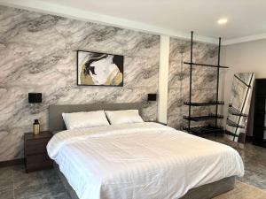 House in the heart of Thonglor, Bangkok, 8 min to BTS