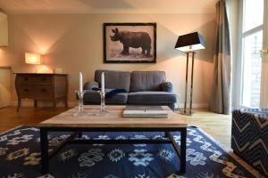 Zentrale Whg Nähe der Alster mit Parkplatz