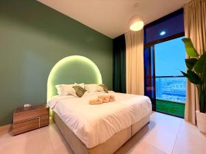 Mahenti - Sunlit Spacious Apartment in JVC